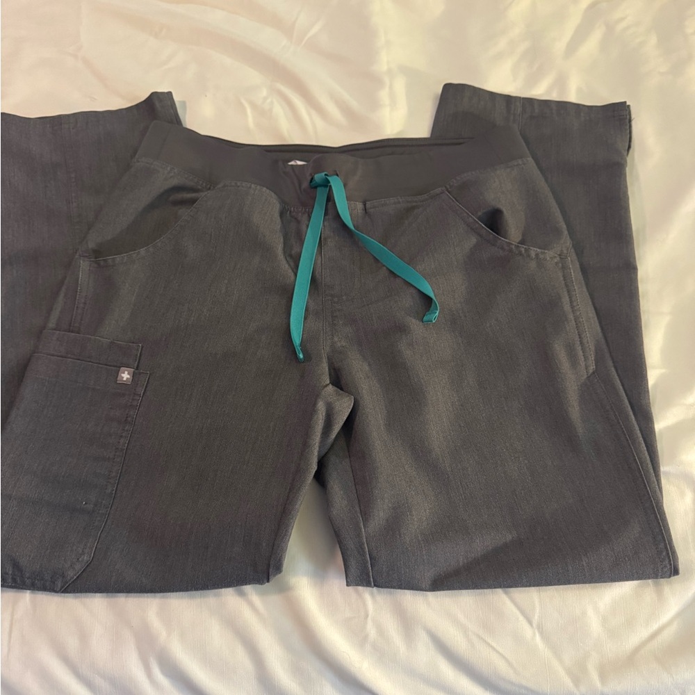Figs Graphite Kade Cargo SP